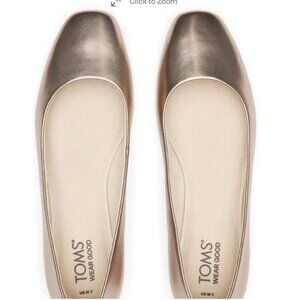 TOMS Briella Gold Leather Flat Size 7.5 NWT